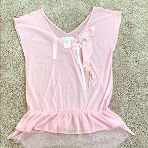 🌸3 for $15🌸 Beautiful mesh top in pink